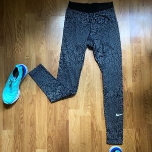 Nike pro cold weather leggings dry fit